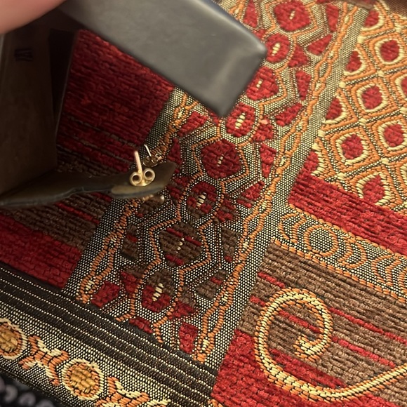 14k gold stud earrings with diamonds - Picture 3 of 4